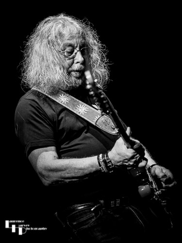 Dave Thomas on guitar