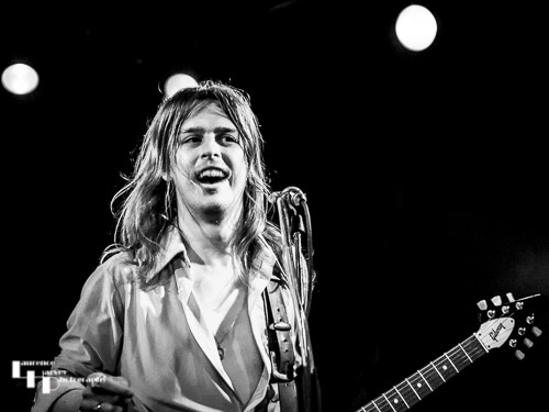 Pablo van de Poel on vocals & guitar