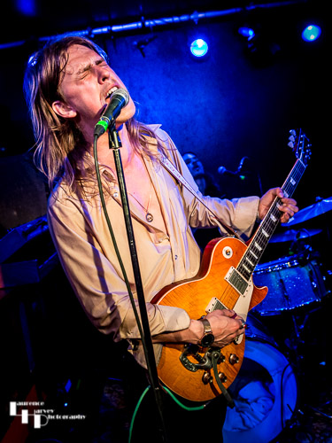Pablo van de Poel on vocals & guitar