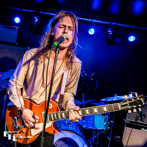 Pablo van de Poel on vocals & guitar