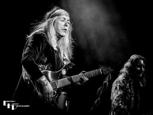 Uli Jon Roth on guitar, Nicklas Turmann on guitar & vocals
