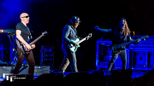 Joe Satriani & Mike Keneally on guitars, Bryan Beller on bass