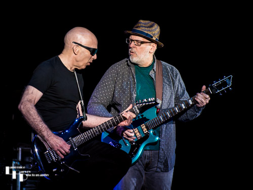 Joe Satriani & Mike Keneally on guitars