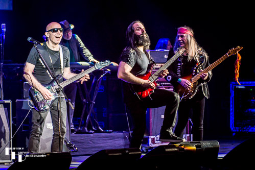 Joe Satriani, John Petrucci & Uli Jon Roth jamming on stage at Hammersmith Apollo
