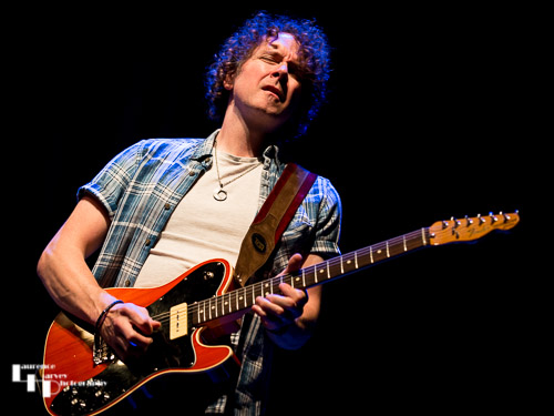 Stuart Dixon on guitar