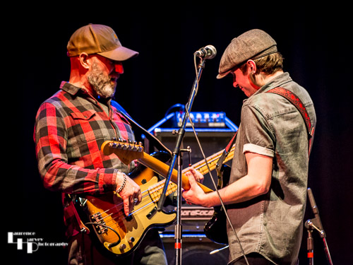 Greg Coulson on guitar & John Thompson on bass