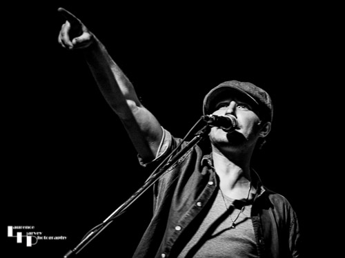 Greg Coulson on vocals & guitar
