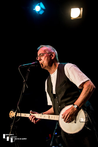 Gary Fletcher on vocals & banjo