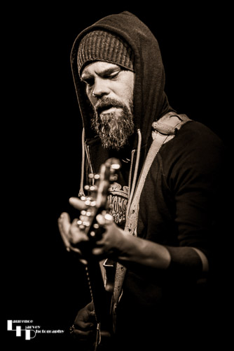 Charly T. on guitar