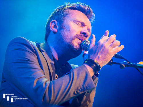 Ian Parker on vocals & guitar