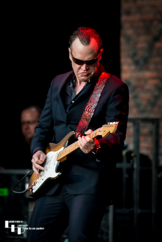Joe Bonamassa on guitar & vocals