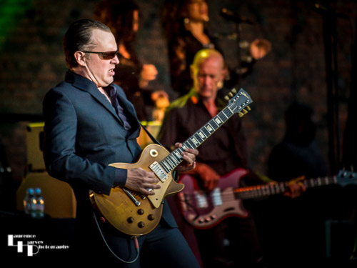 Joe Bonamassa on guitar & vocals