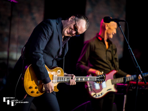 Joe Bonamassa on guitar & vocals
