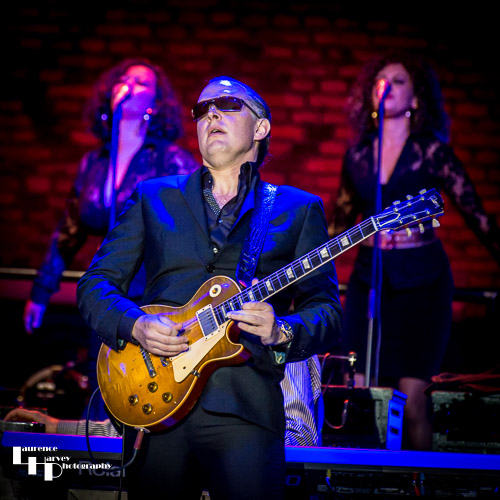 Joe Bonamassa on guitar & vocals