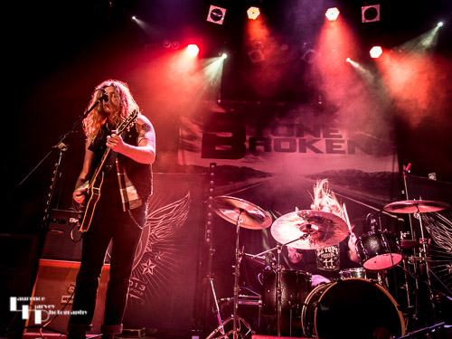 Jared James Nichols on vocals & guitar & Dennis Holm on drums