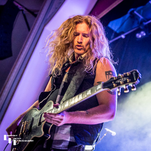 Jared James Nichols on vocals & guitar