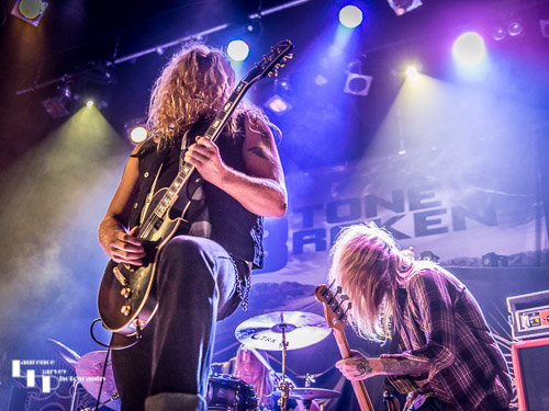 Jared James Nichols on vocals & guitar & Gregg Cash on bass