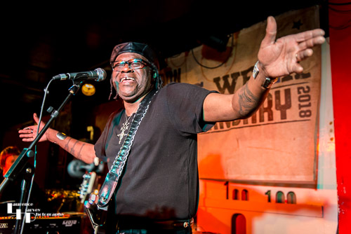 Joe Louis Walker on vocals & guitar