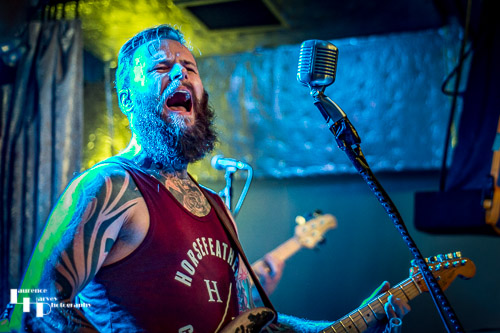 Kris Barras on guitar & vocals
