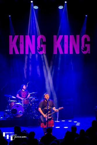 Alan Nimmo on guitar & vocals, Wayne Proctor on drums