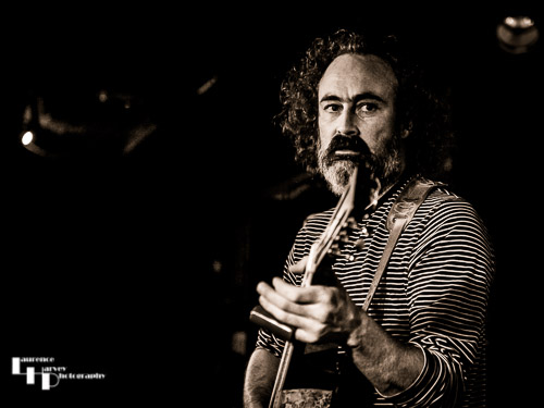 King Size Slim on vocals & guitar
