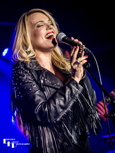 Mollie Marriott on vocals