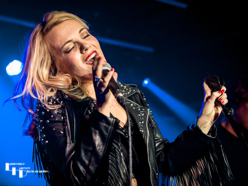 Mollie Marriott on vocals
