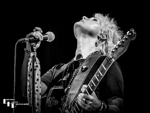 Rebecca Downes on vocals & guitar