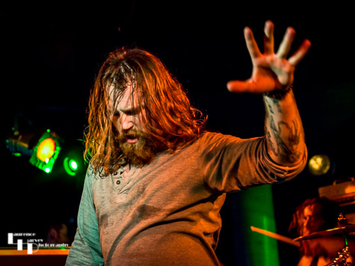Sean Seabrook on vocals