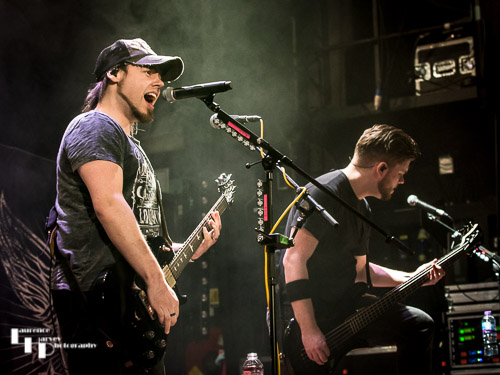 Rich Moss on vocals & backing guitar, Kieron Conroy on bass