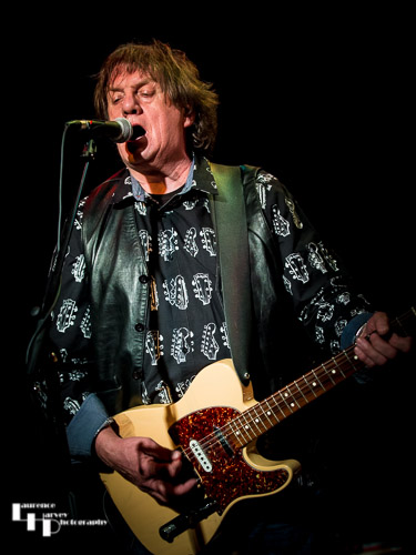 Bill Mead on guitar and lead vocals