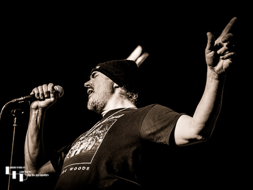 Stuart 'Son' Maxwell on vocals