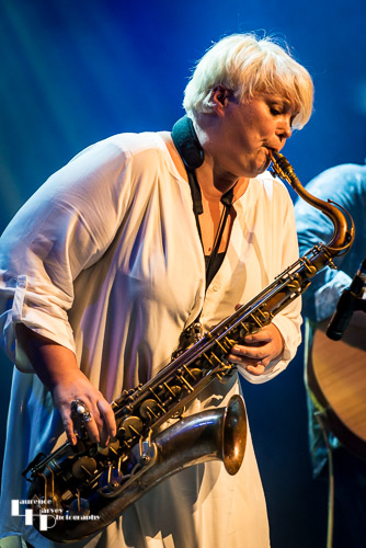 Yoka (Qureshi-Kuiper) on sax