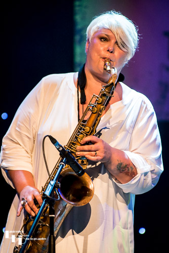 Yoka (Qureshi-Kuiper) on sax