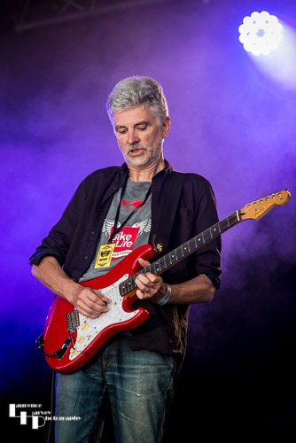 4th Labyrinth: Andy Cross on guitar