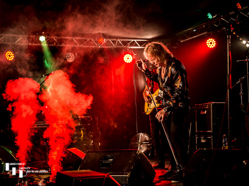 Atomic Rooster: Pete French on vocals