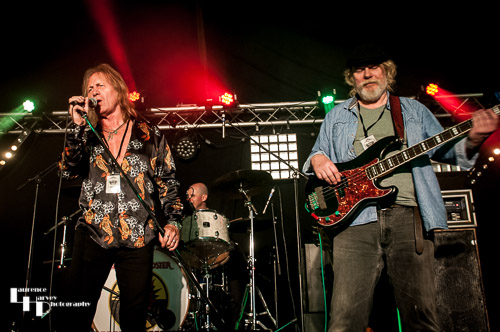 Atomic Rooster: Pete French on vocals & Shug Millidge on bass