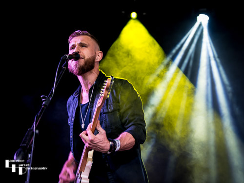 Ben Poole (Band): Ben Poole on guitar & vocals