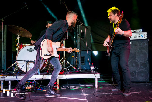 Ben Poole (Band): Ben Poole on guitar & vocals, Steve Amadeo on bass