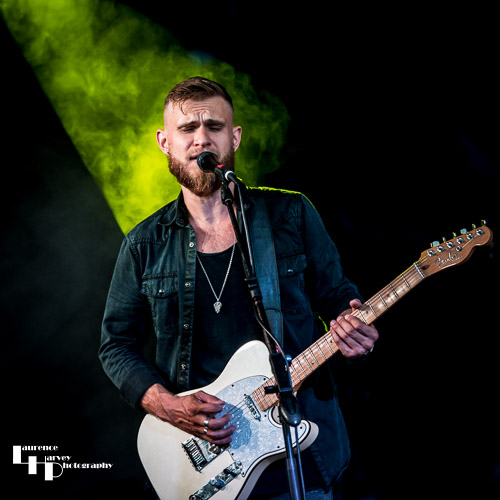 Ben Poole (Band): Ben Poole on guitar & vocals