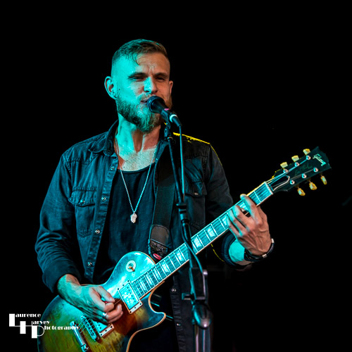 Ben Poole (Band): Ben Poole on guitar & vocals