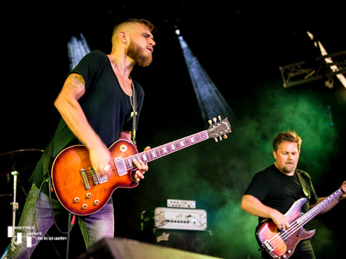 Ben Poole (Band): Ben Poole on guitar & vocals