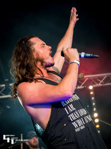 The Brink: Tom Quick on vocals