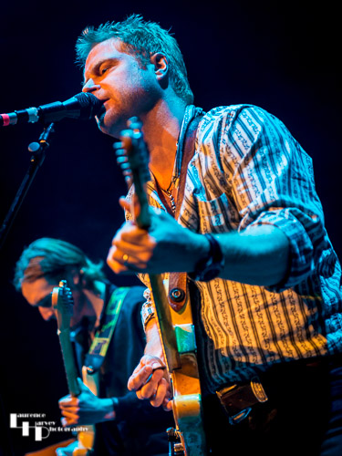 Felix Bechtolsheimer on guitar