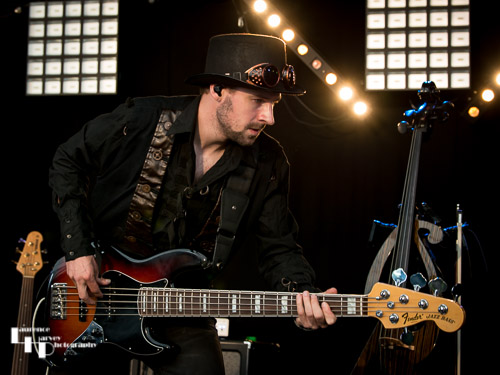Doris Brendel (& Band): Ewan McIntosh on bass