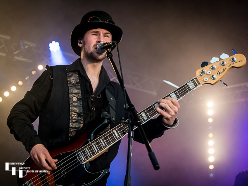 Doris Brendel (& Band): Ewan McIntosh on bass