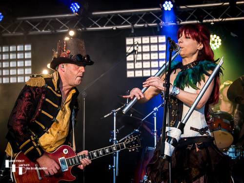 Doris Brendel (& Band): Doris Brendel on recorder & Lee Dunham on guitar