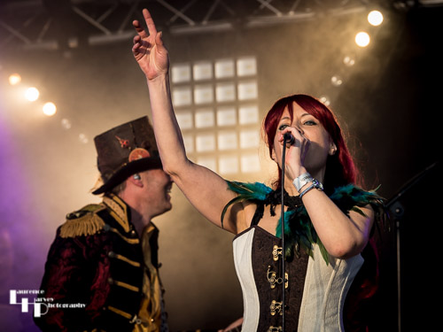 Doris Brendel (& Band): Doris Brendel on vocals