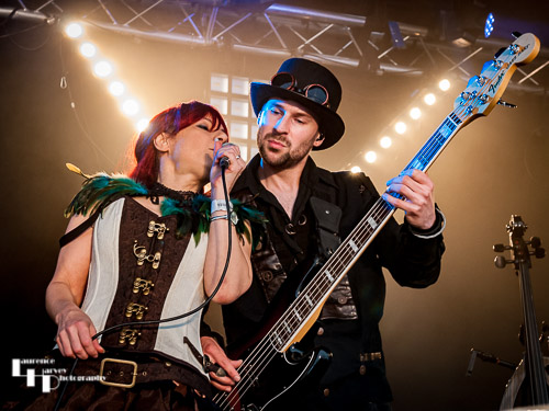 Doris Brendel (& Band): Doris Brendel on vocals & Ewan McIntosh on bass