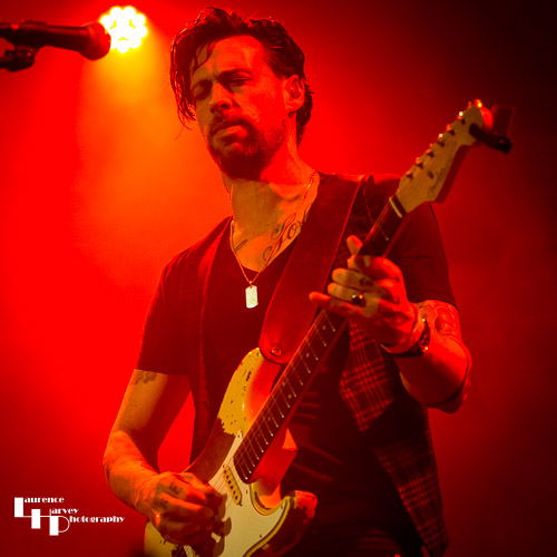 Dan Patlansky on vocals & guitar